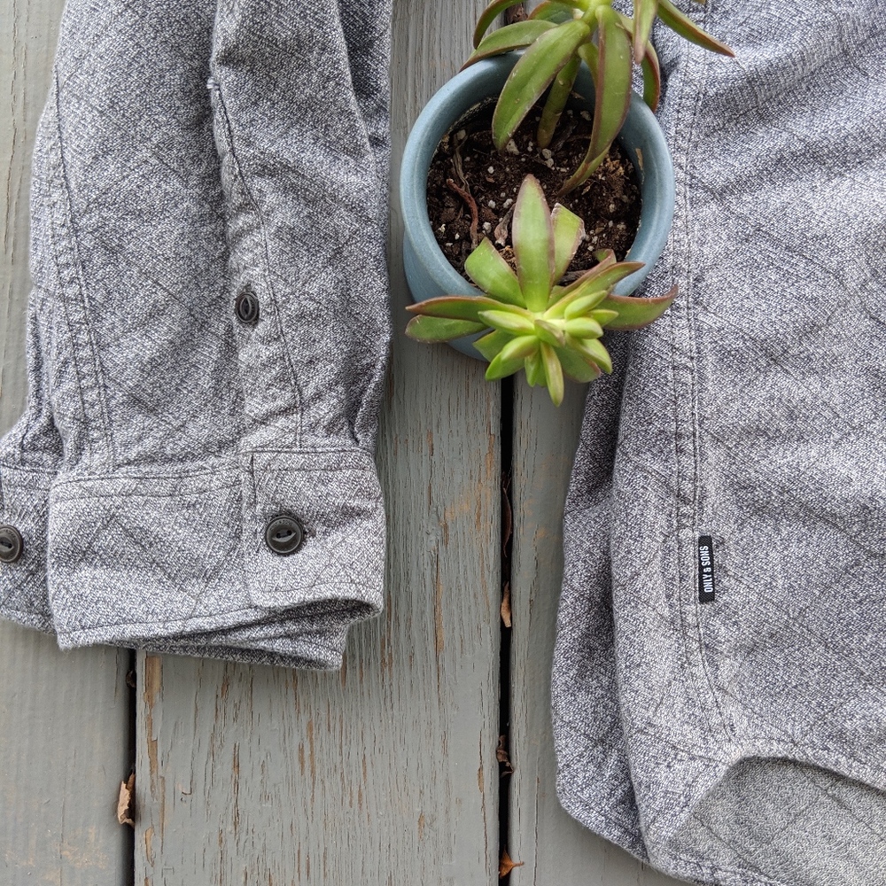 NWOT Only & Sons Button Down - Picture 4 of 5